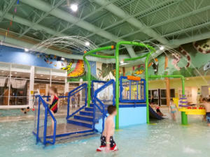 water-play-indoor-structure-tropical-theme-shallow-pool